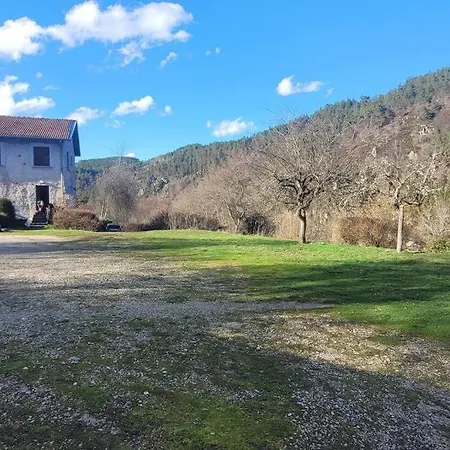 De Vaubarlet Au Calme * Sainte-Sigolene